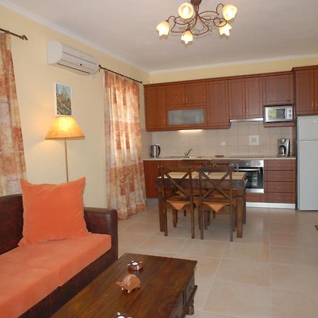 Coastline Villa Petra  Bagian luar foto