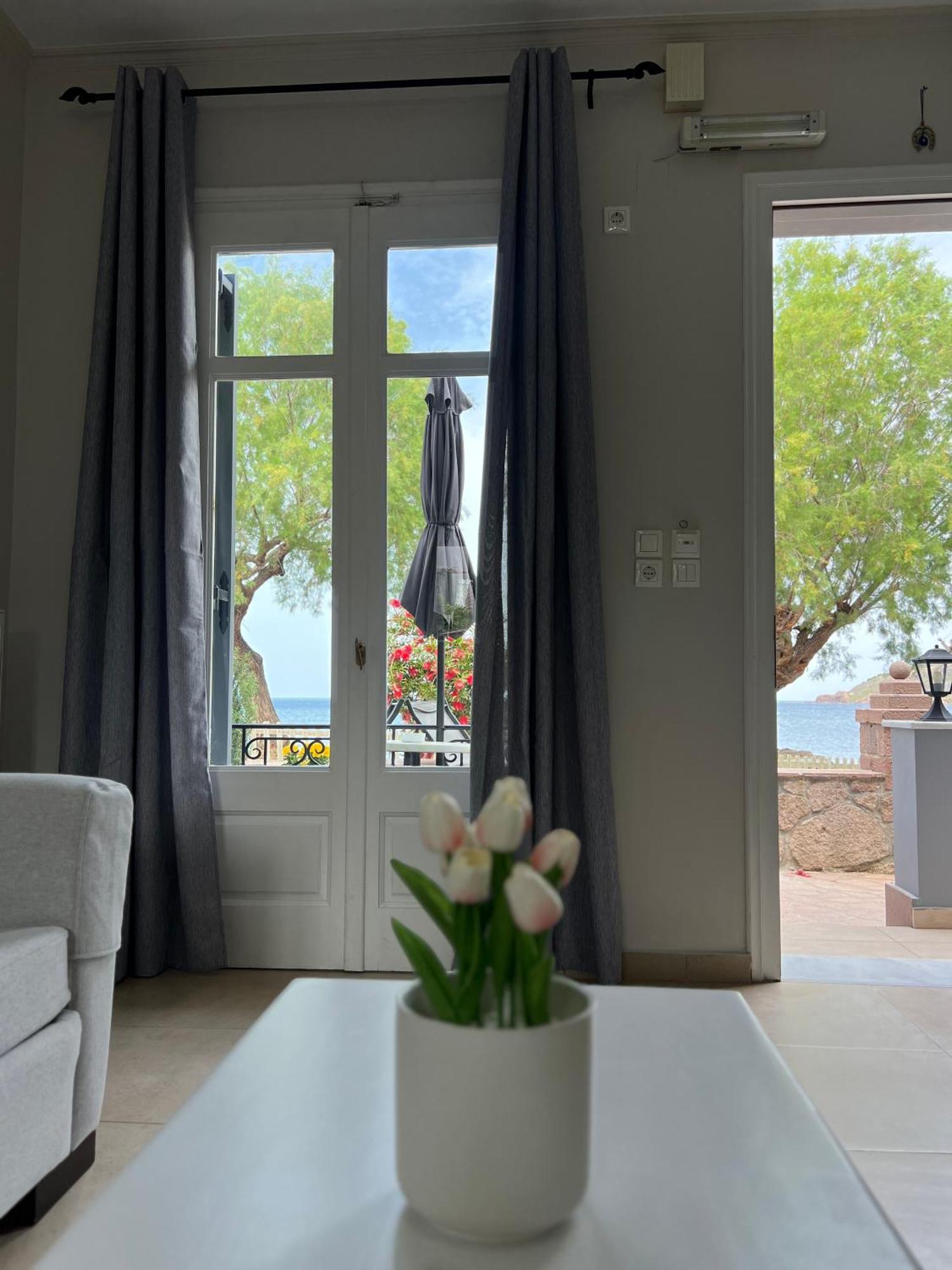 Coastline Villa Petra  Bagian luar foto